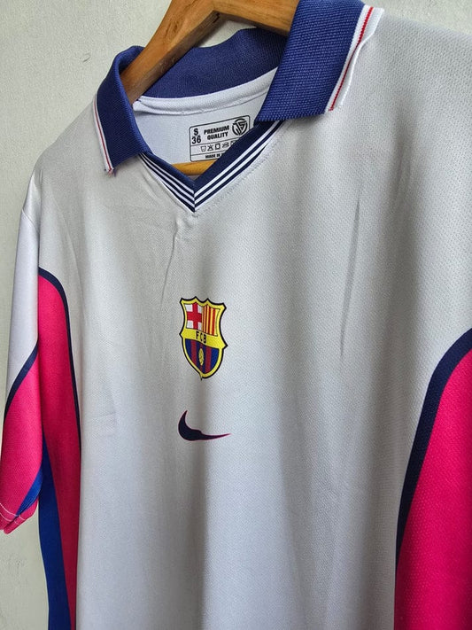 FC Barcelona Retro Jersey – Ronaldinho 10