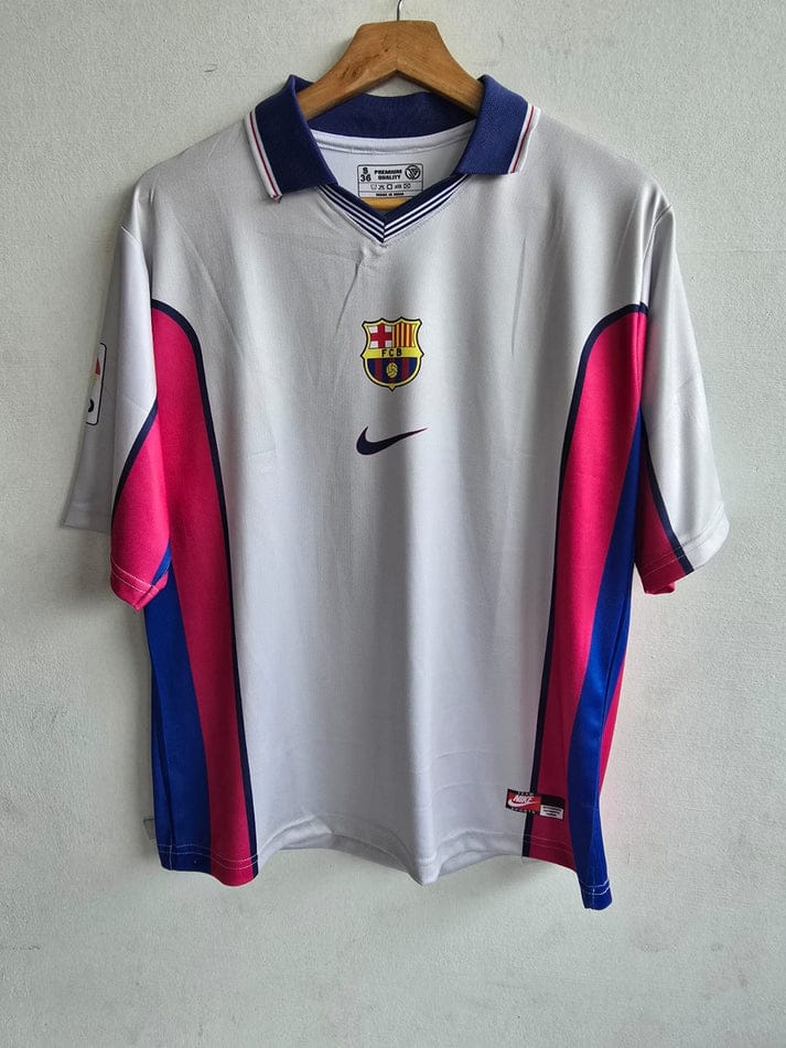 FC Barcelona Retro Jersey – Ronaldinho 10