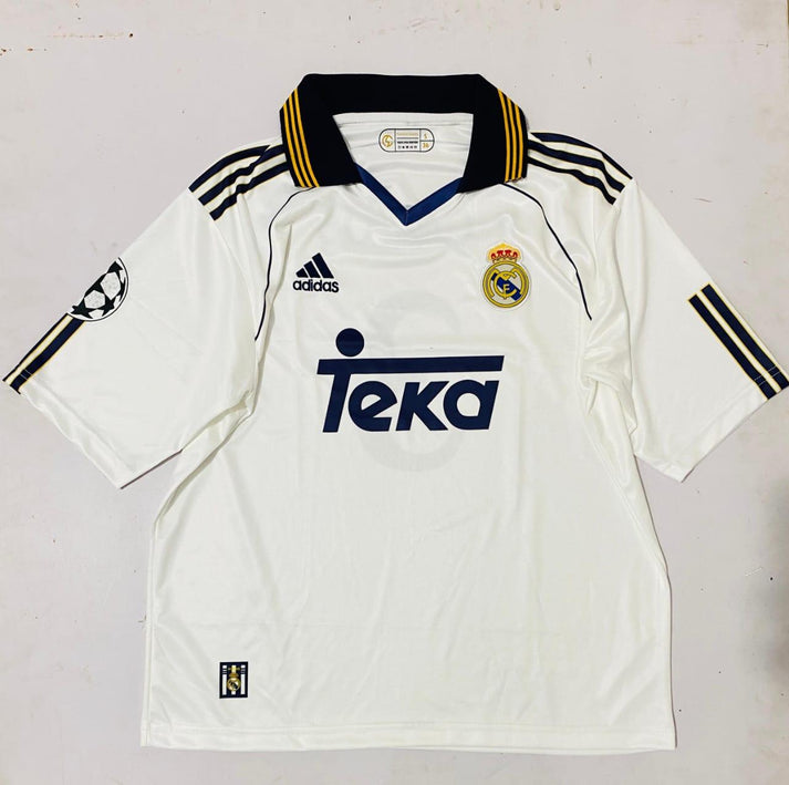 Real Madrid Retro Roberto Carlos #3 | Five Sleeve | Collar Neck